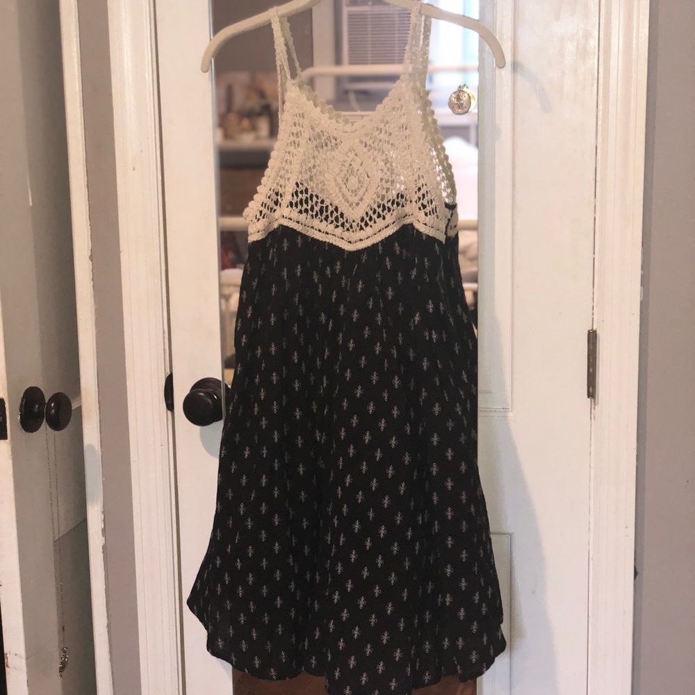 ruby and jenna black patterned shift dress